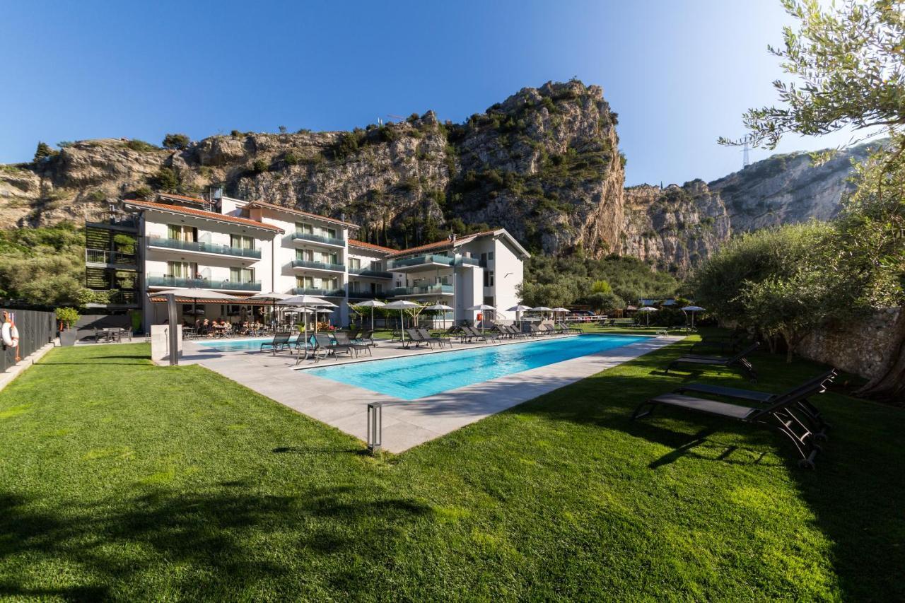 Aktivhotel Santalucia Torbole Sul Garda Zewnętrze zdjęcie