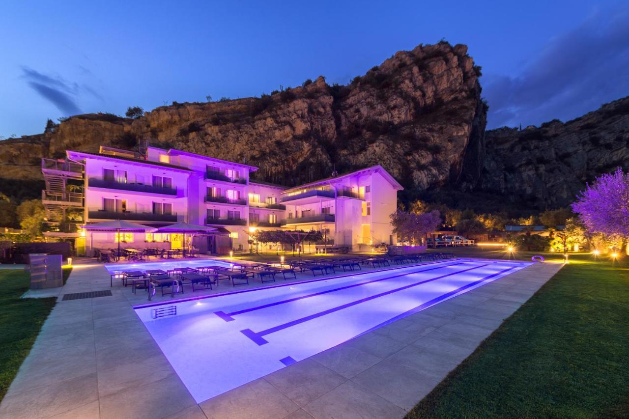 Aktivhotel Santalucia Torbole Sul Garda Zewnętrze zdjęcie