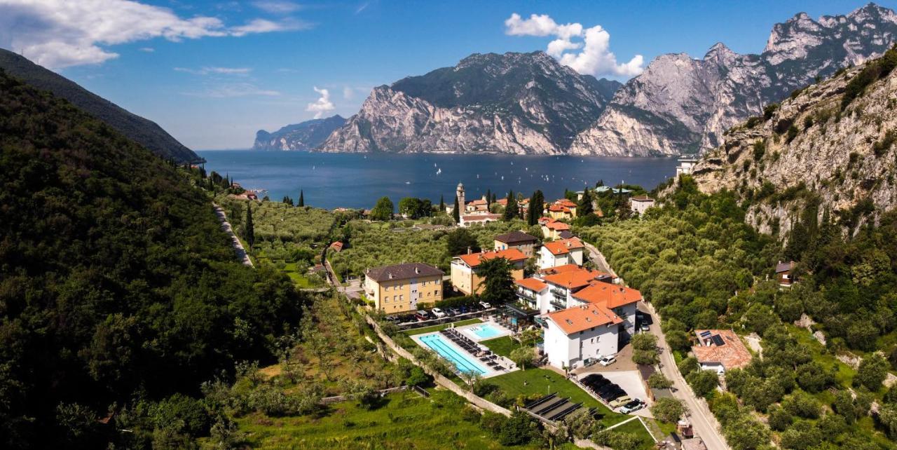 Aktivhotel Santalucia Torbole Sul Garda Zewnętrze zdjęcie