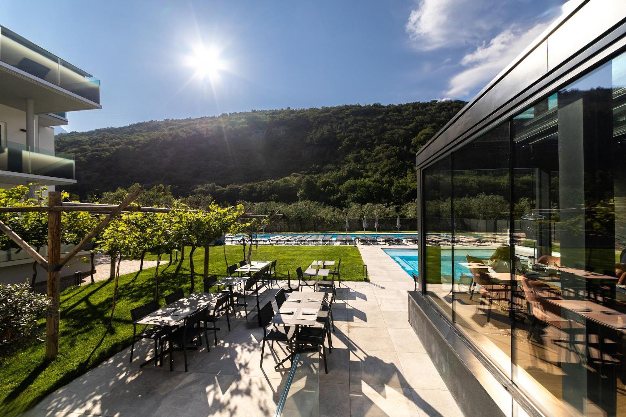 Aktivhotel Santalucia Torbole Sul Garda Zewnętrze zdjęcie