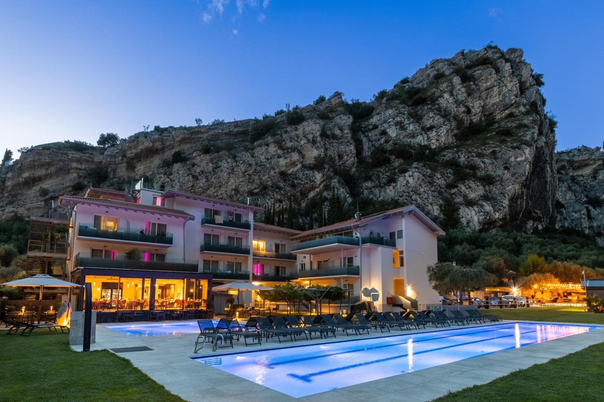 Aktivhotel Santalucia Torbole Sul Garda Zewnętrze zdjęcie